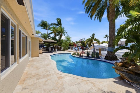 Tiny photo for 390 SE 12th Avenue, Pompano Beach, FL 33060 (MLS # B26037082)