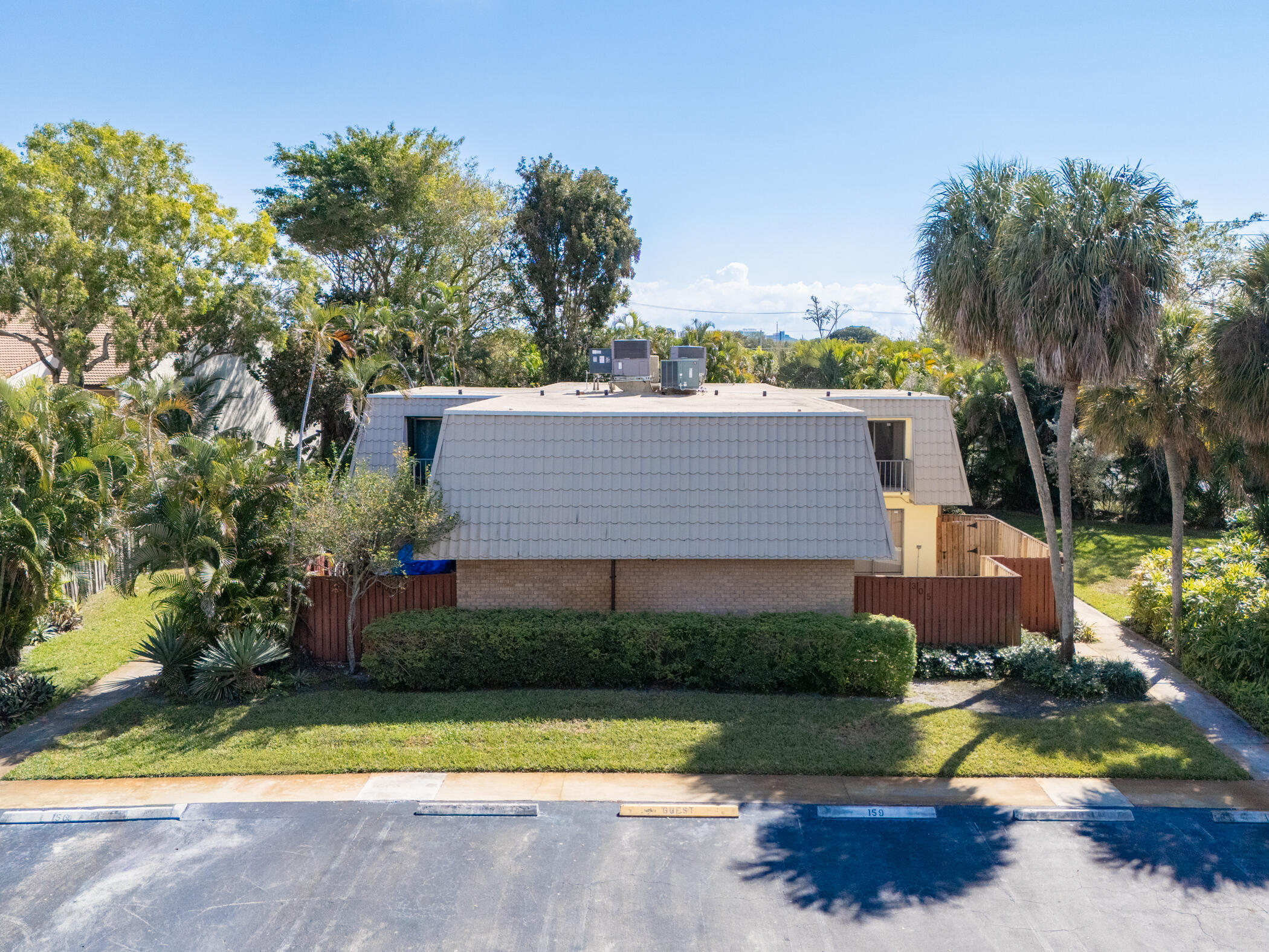 EMBASSY PARK CONDO - Residential Lease