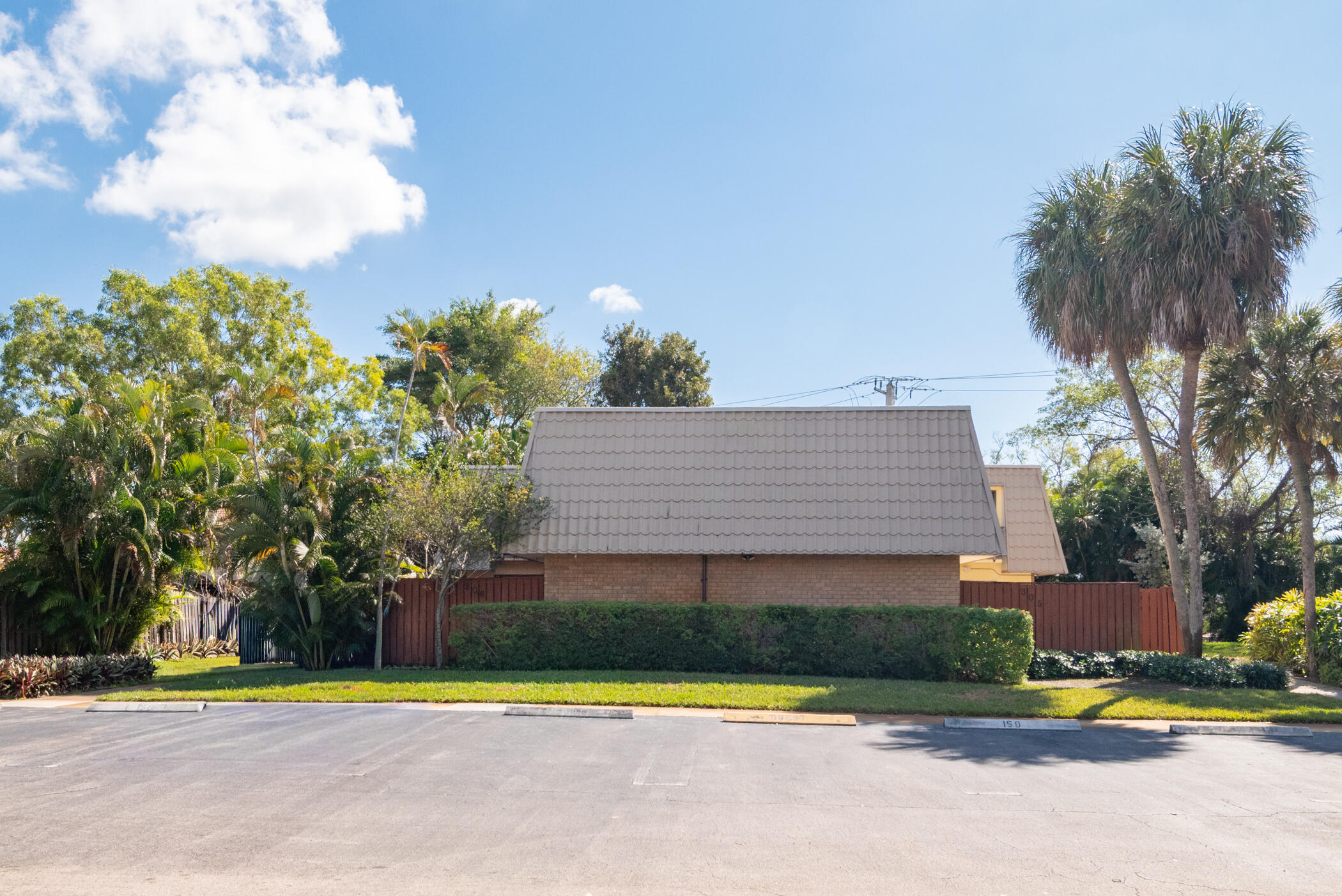 EMBASSY PARK CONDO - Residential Lease