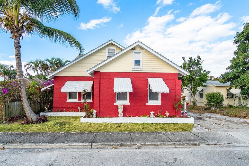 Photo of 1117 N E Street, Lake Worth Beach, FL 33460 (MLS # R11045586)