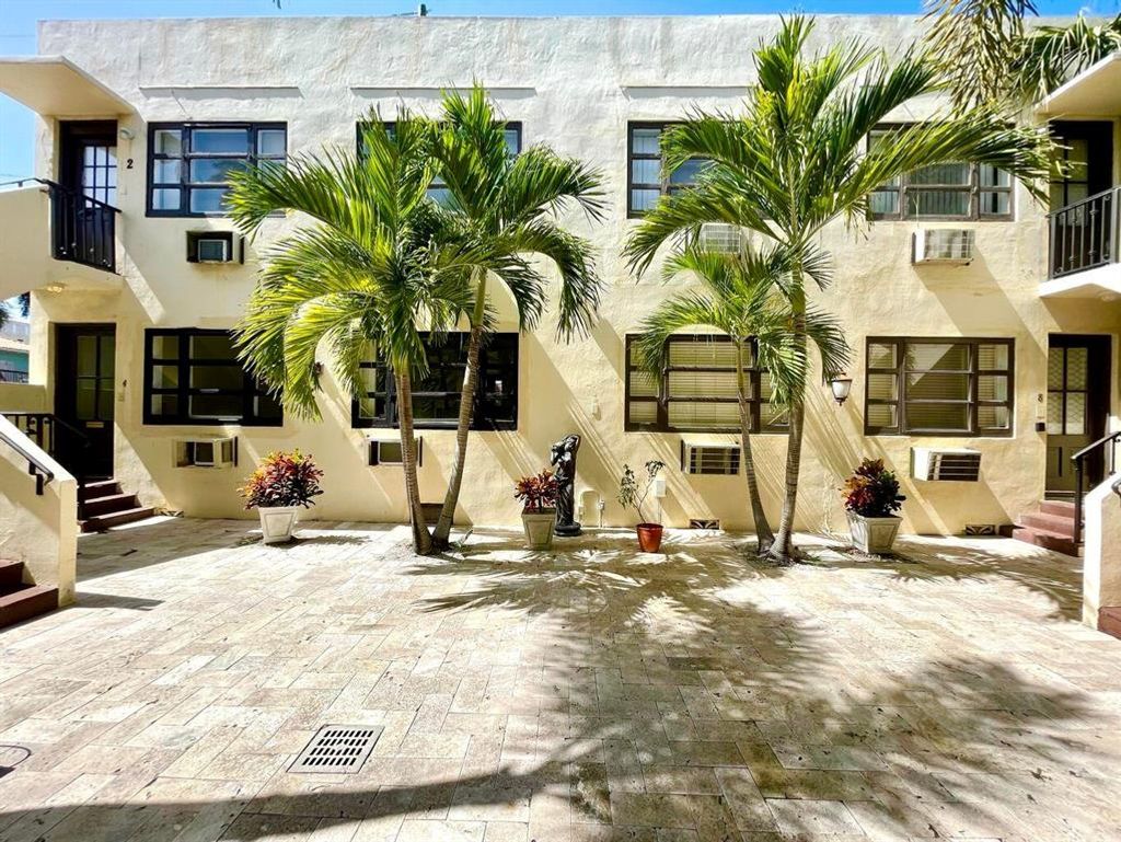 Photo of 233 Royal Poinciana Way #4, Palm Beach, FL 33480 (MLS # R10848706)