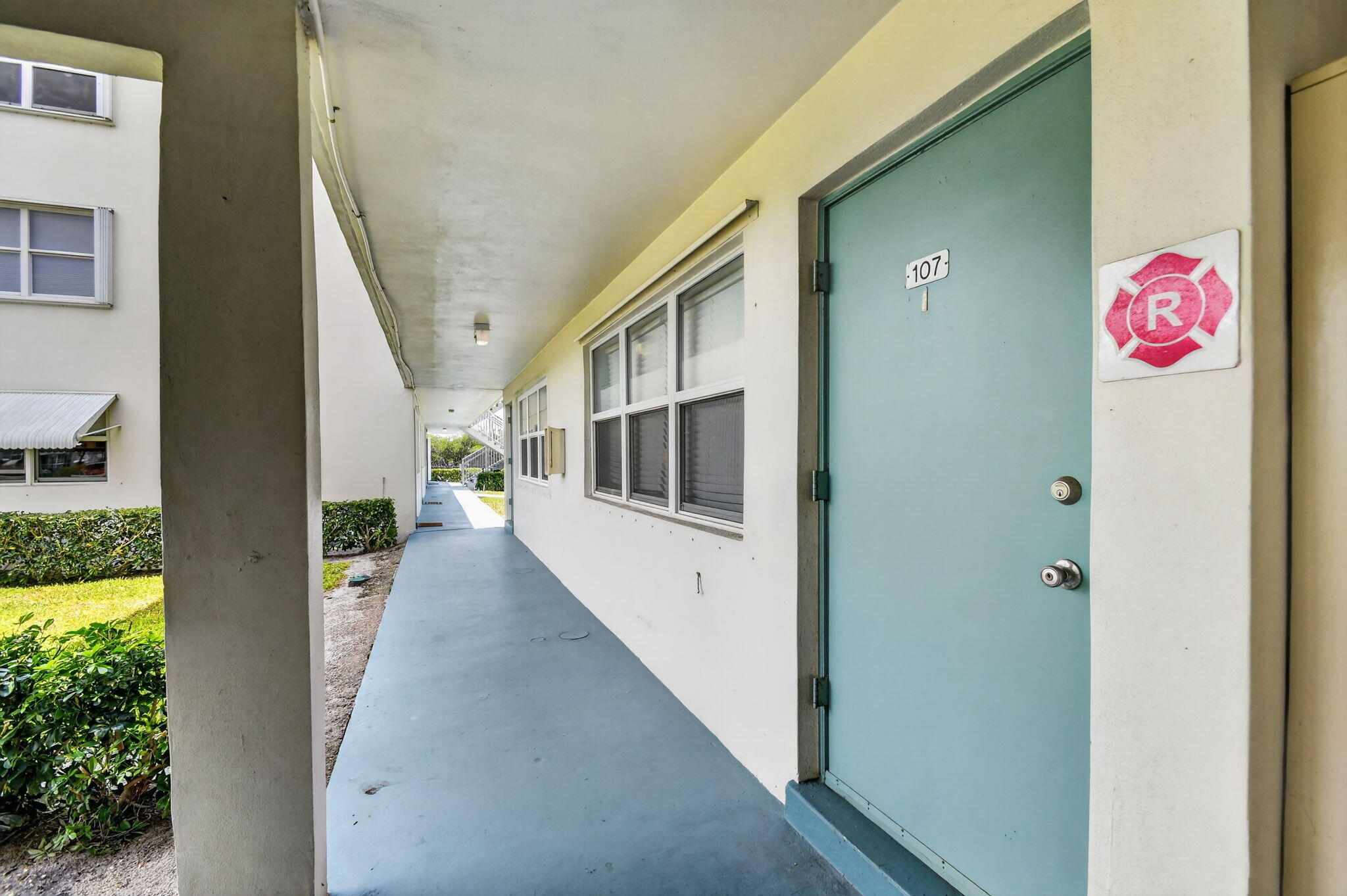 STERLING VILLAGE 370 CONDO - Residential