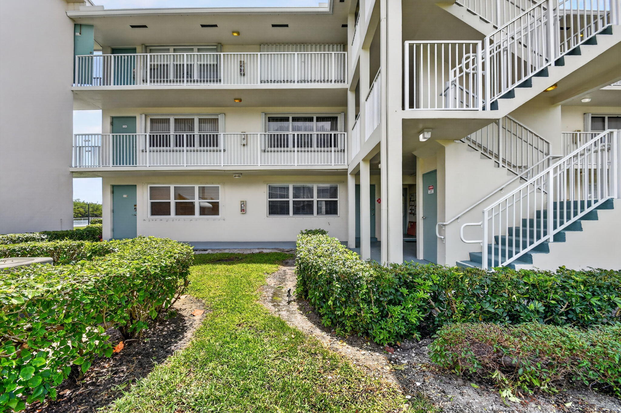 STERLING VILLAGE 370 CONDO - Residential