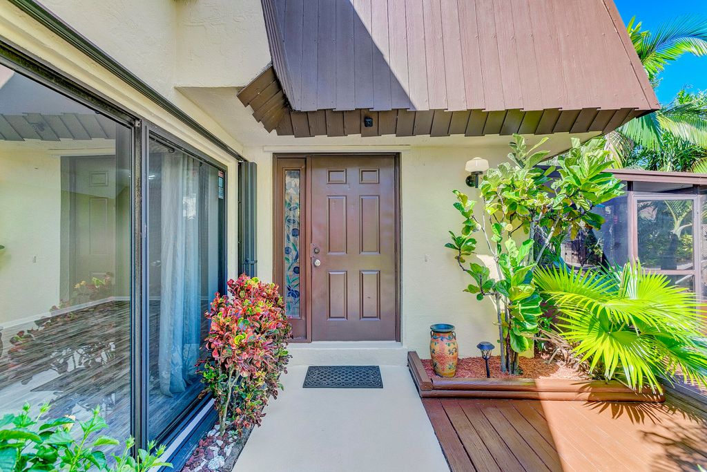 Photo of 3530 E Gardens B Drive E #B, Palm Beach Gardens, FL 33410 (MLS # R11079175)