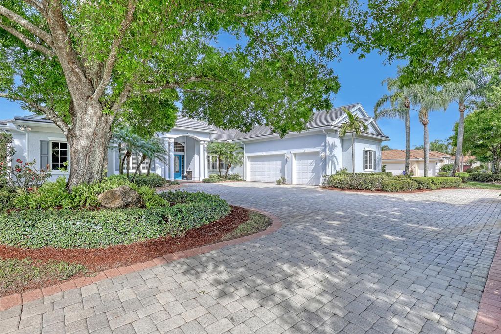Photo of 4697 SE Waterford Drive, Stuart, FL 34997 (MLS # R10976407)