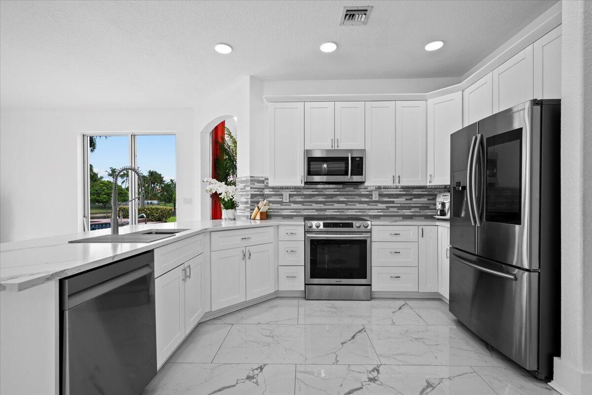 JOURNEYS END 1 - Residential