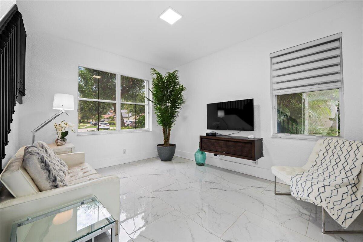 JOURNEYS END 1 - Residential