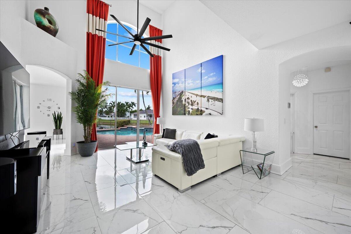 JOURNEYS END 1 - Residential