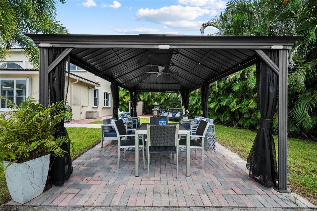 JOURNEYS END 1 - Residential