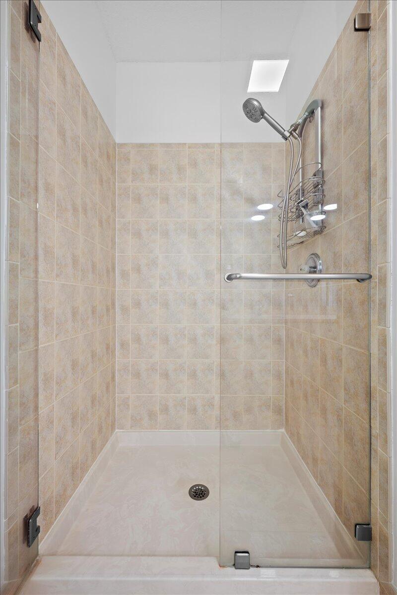 JOURNEYS END 1 - Residential