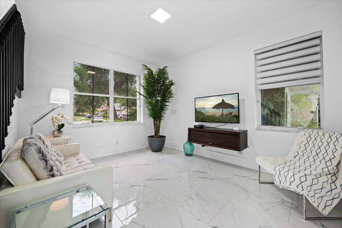 JOURNEYS END 1 - Residential