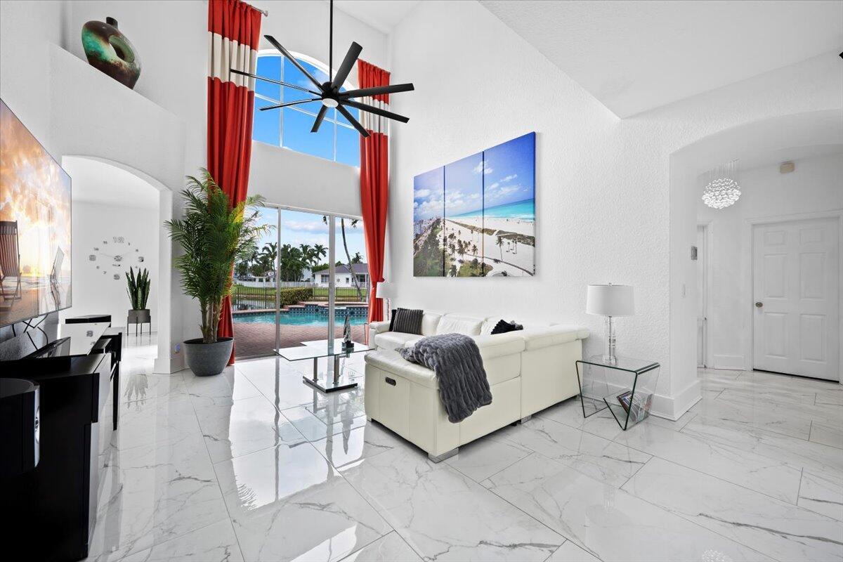 JOURNEYS END 1 - Residential