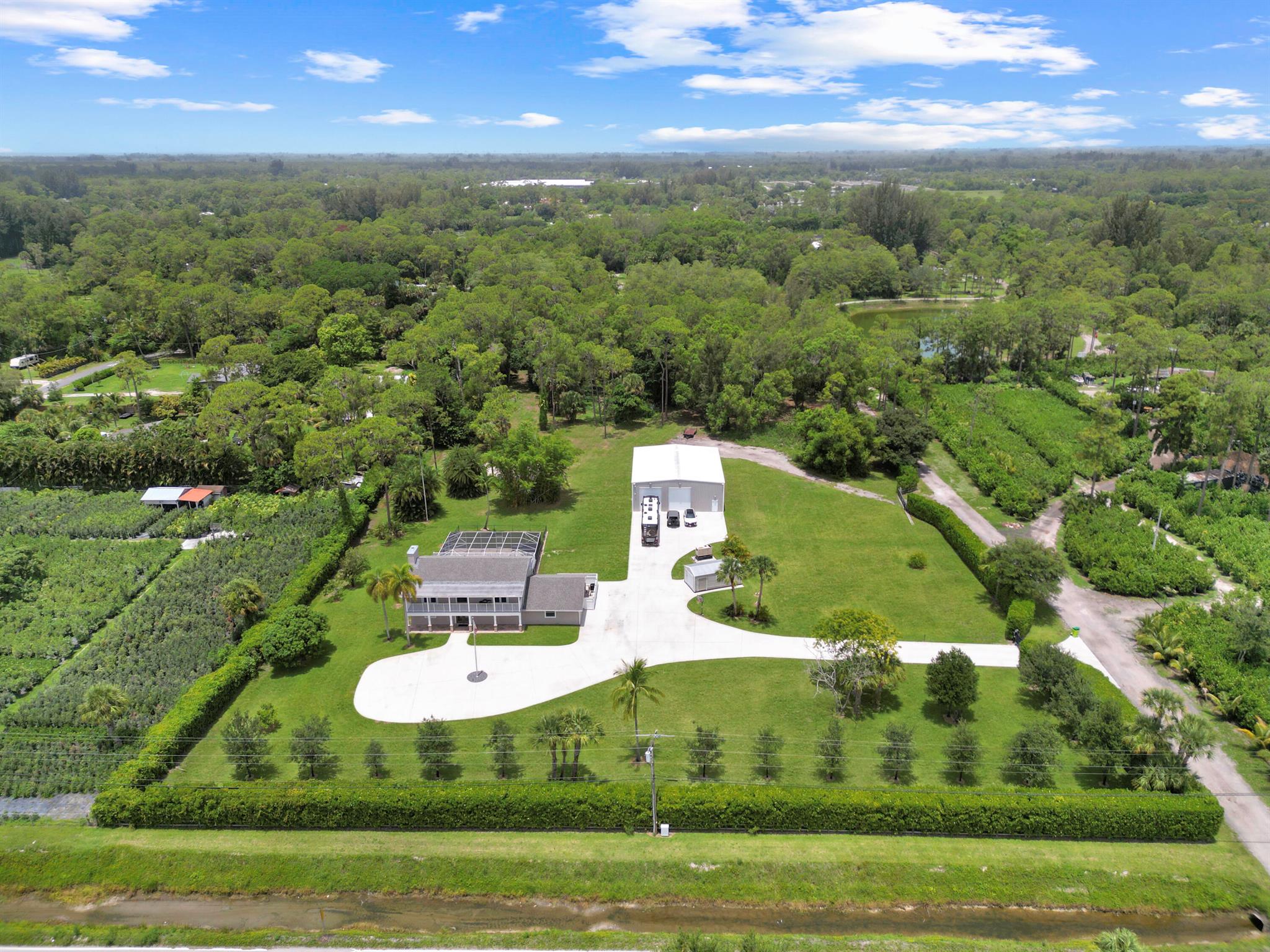 LOXAHATCHEE GROVES - Residential