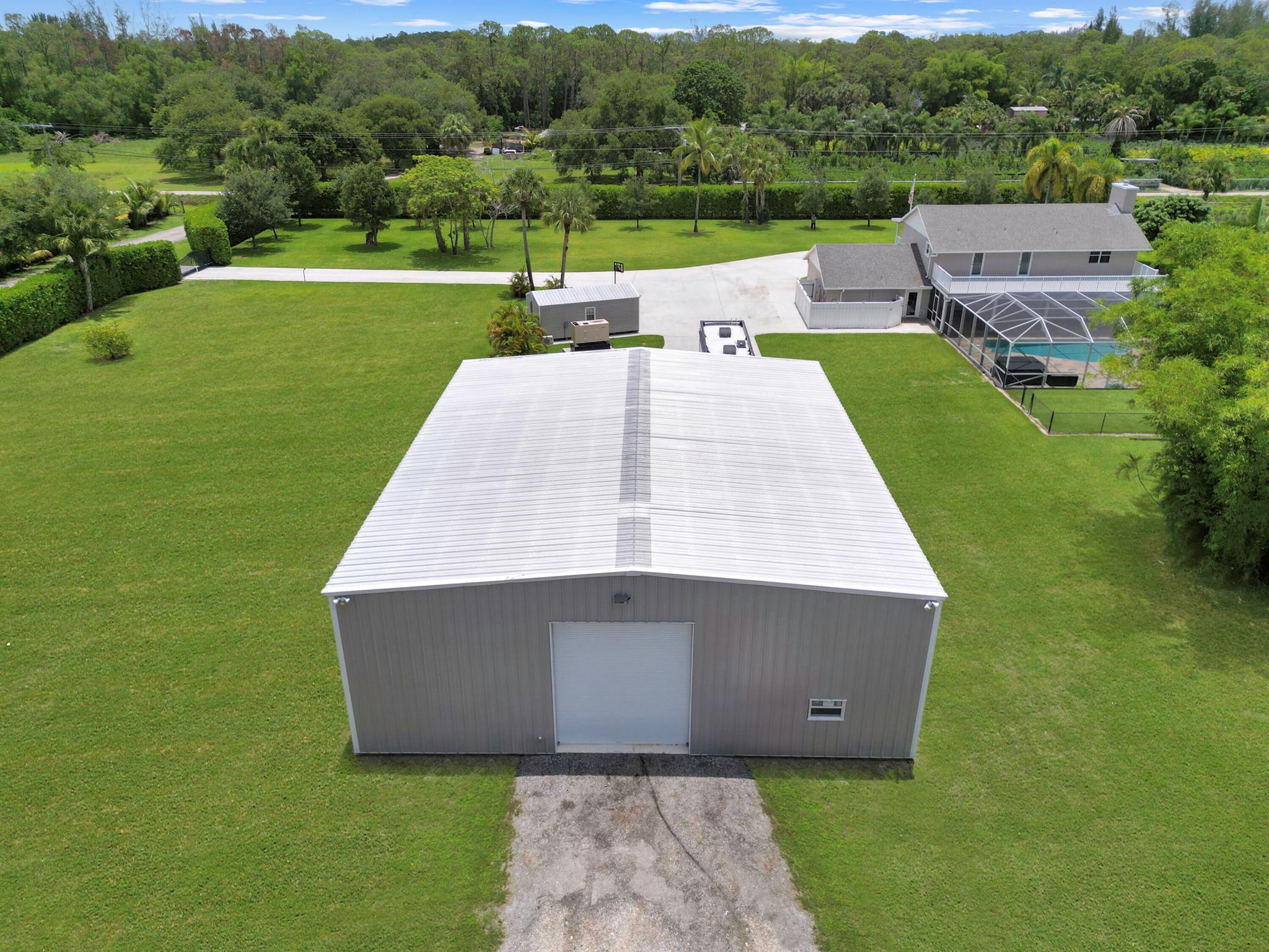 LOXAHATCHEE GROVES - Residential