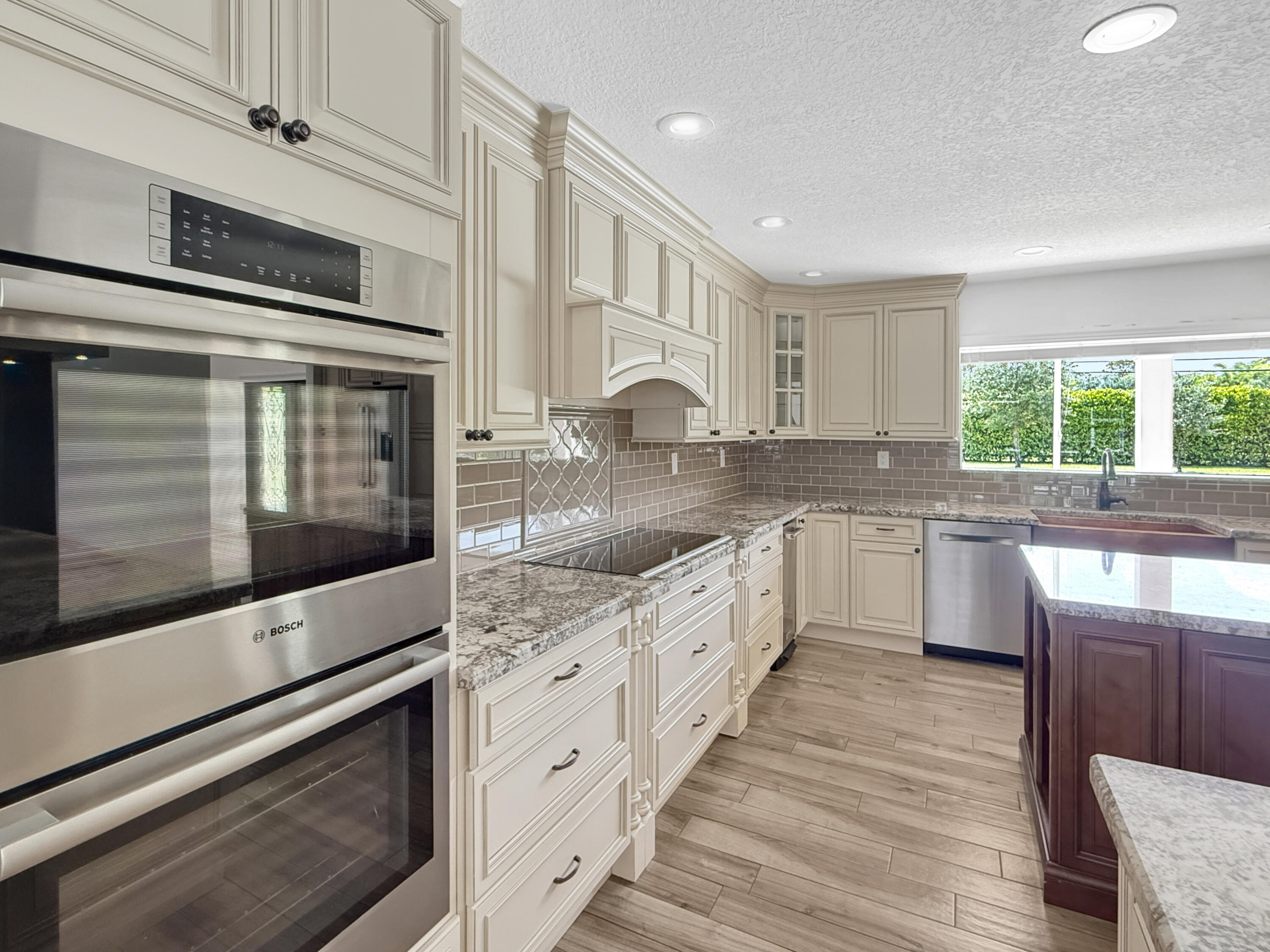 LOXAHATCHEE GROVES - Residential