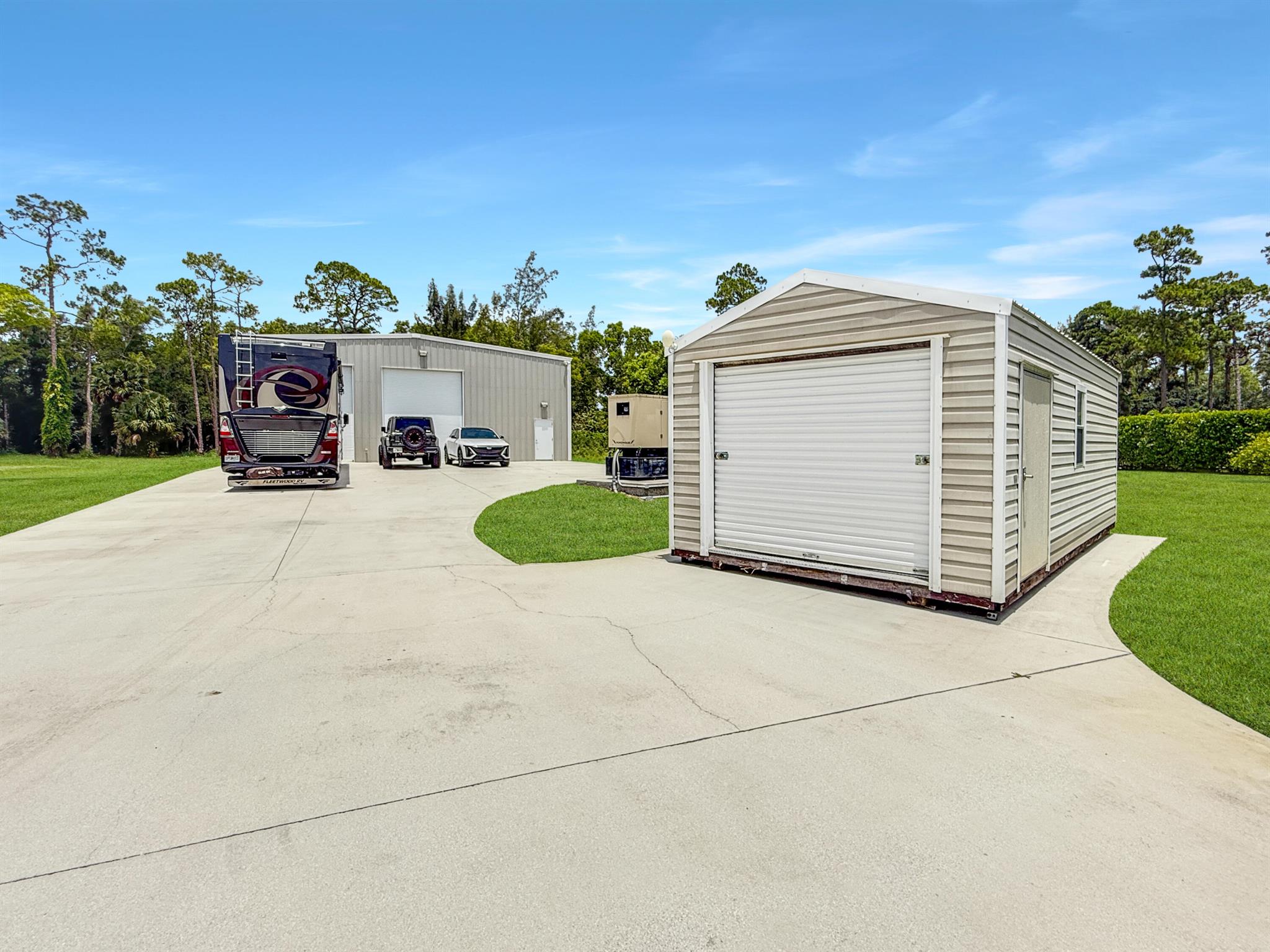 LOXAHATCHEE GROVES - Residential