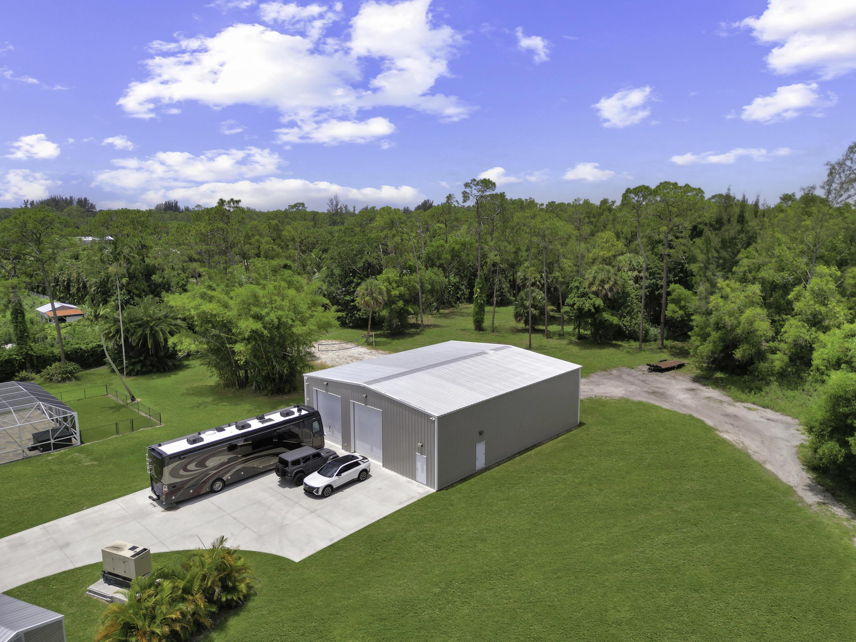 LOXAHATCHEE GROVES - Residential