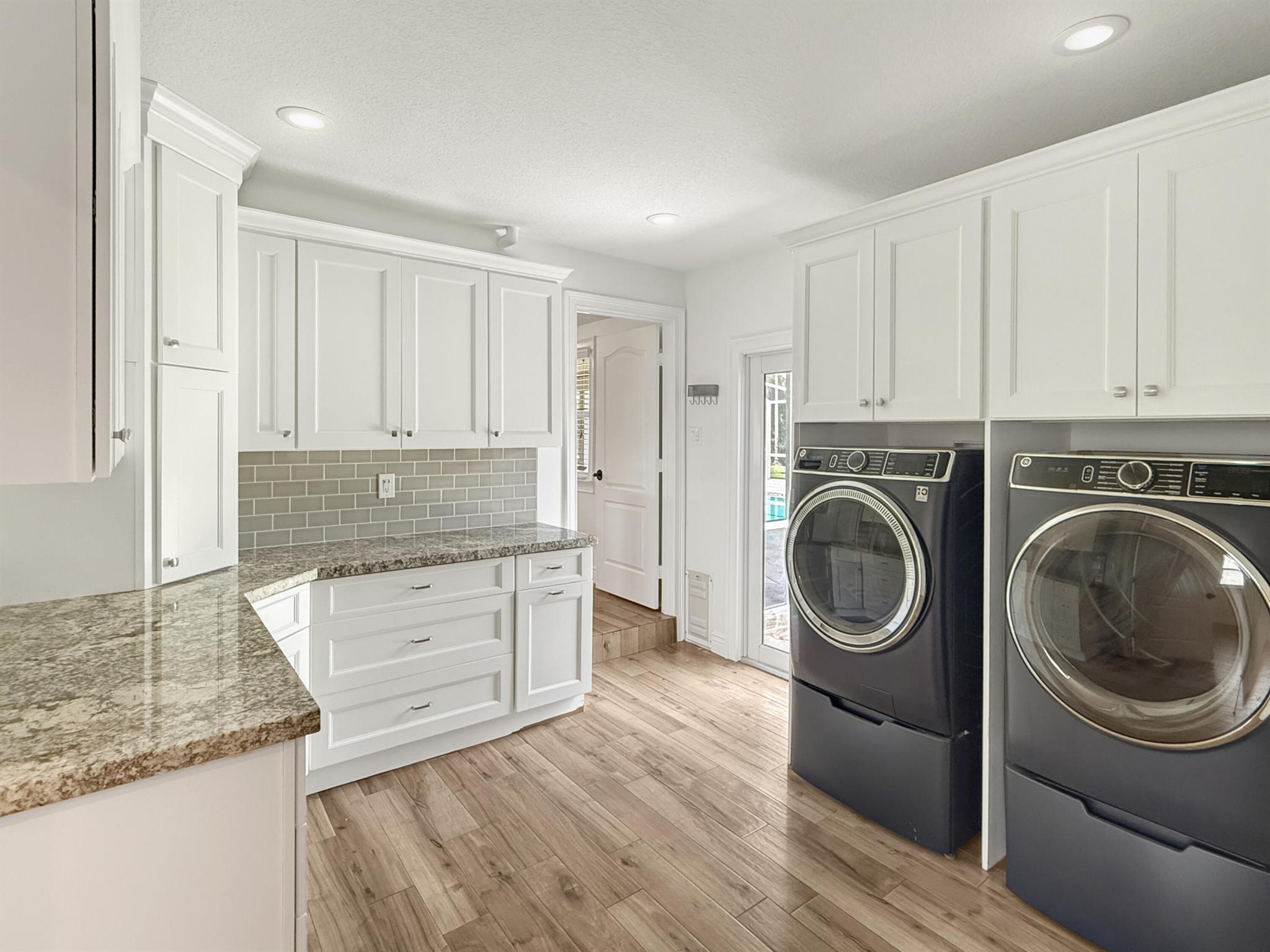 LOXAHATCHEE GROVES - Residential