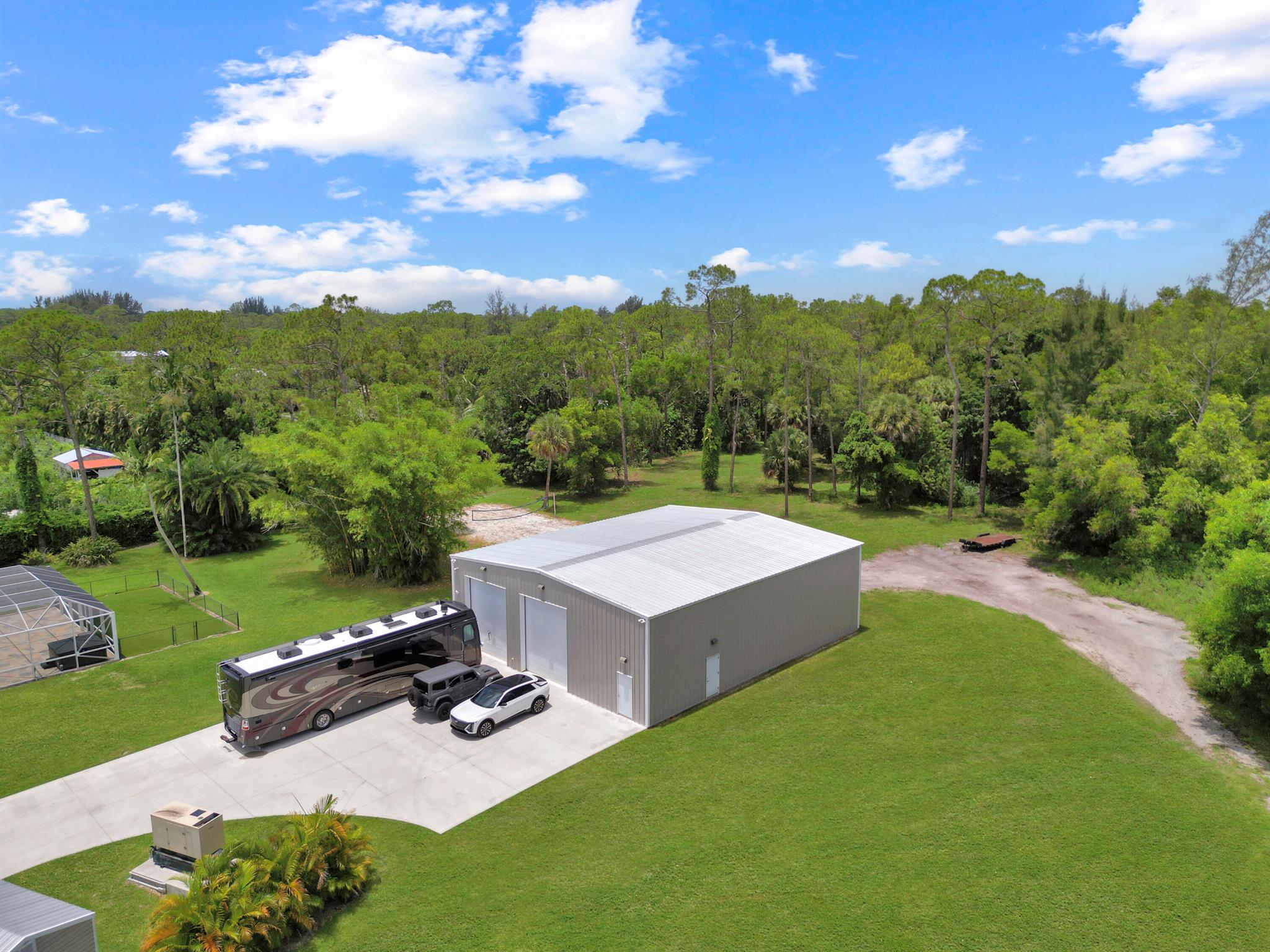 LOXAHATCHEE GROVES - Residential