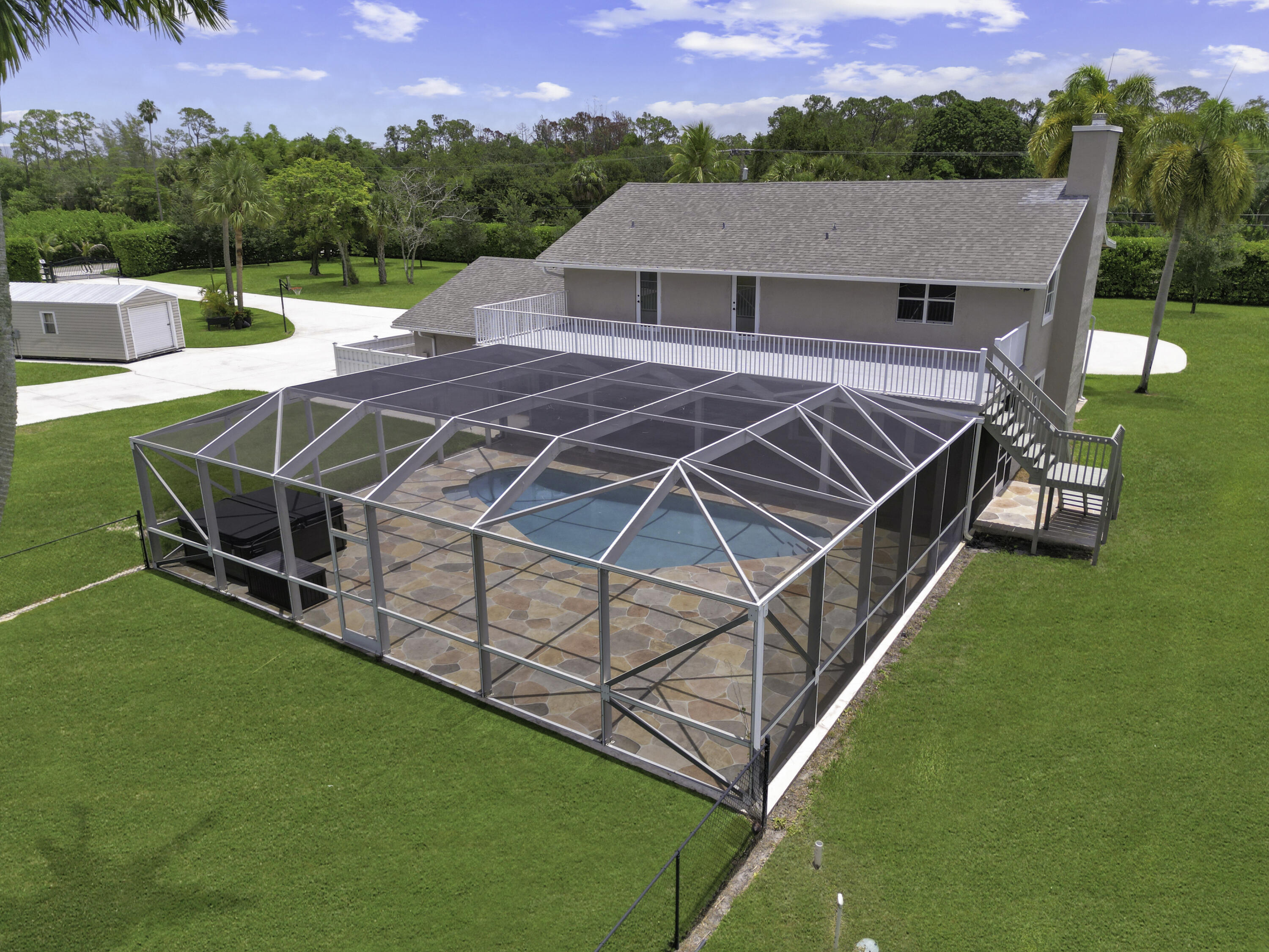 LOXAHATCHEE GROVES - Residential