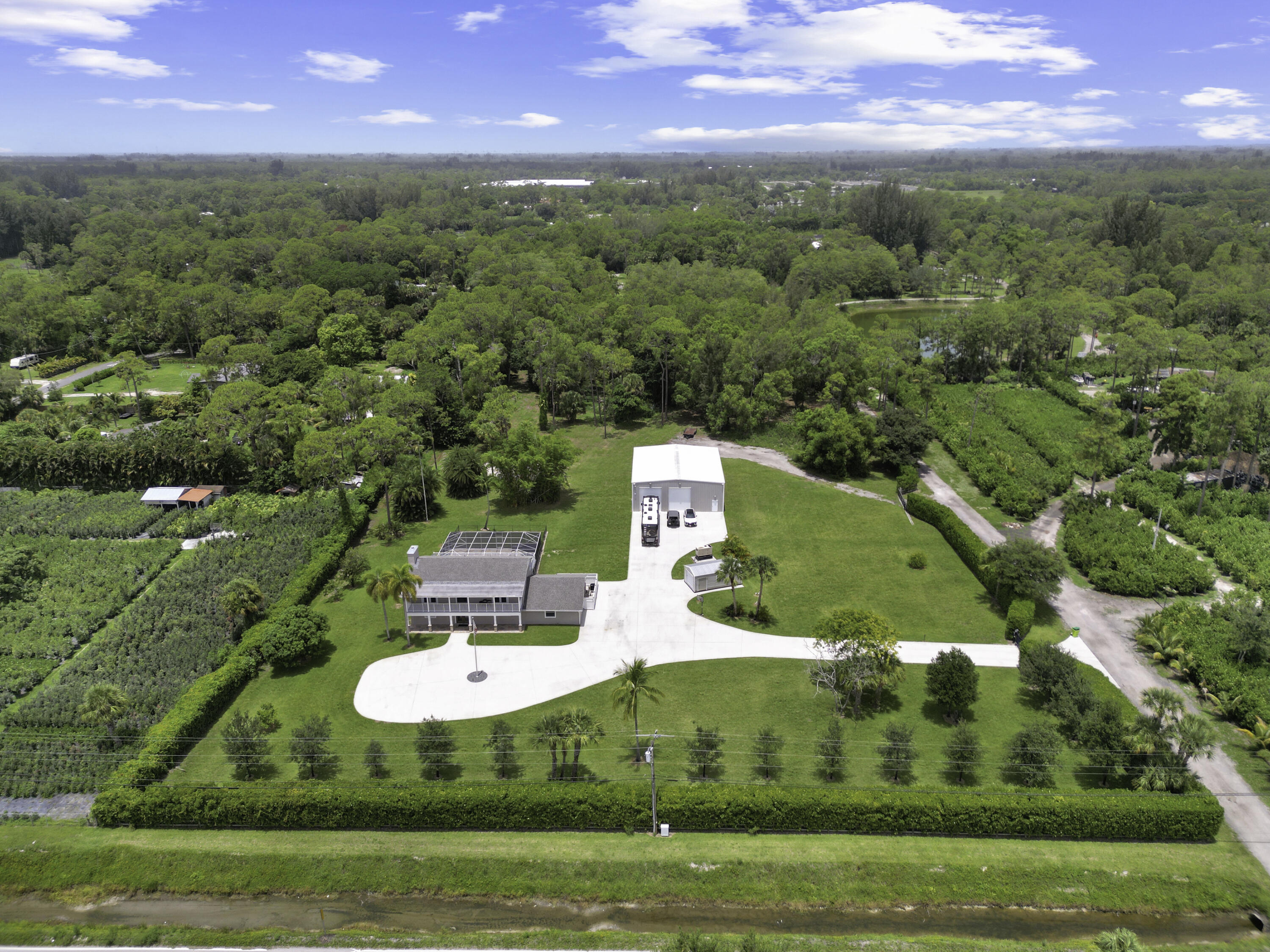 LOXAHATCHEE GROVES - Residential