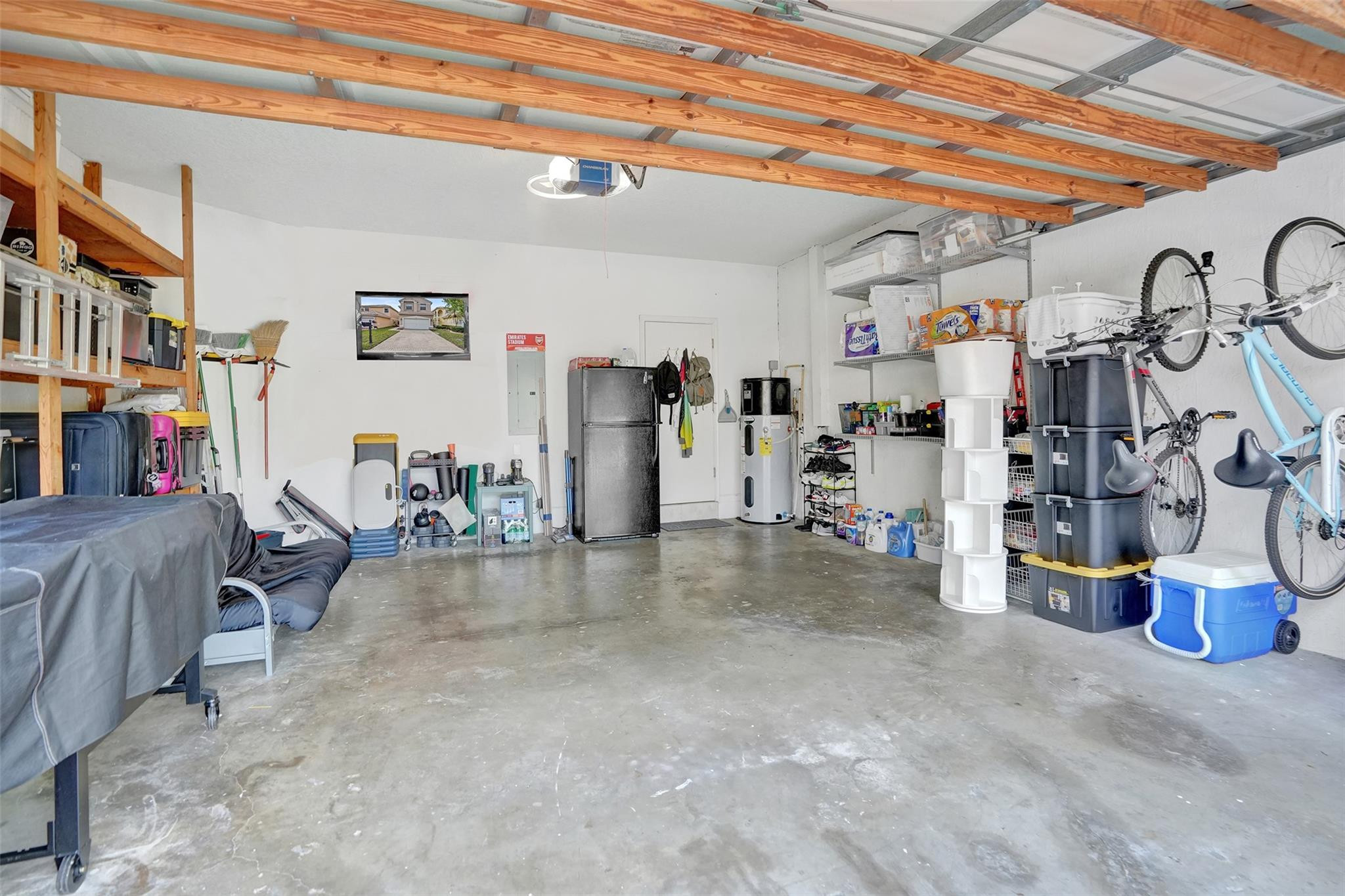 Oakwood 80-39 B - Residential