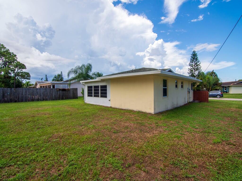 PORT ST LUCIE SECTION 45 - Residential Lease