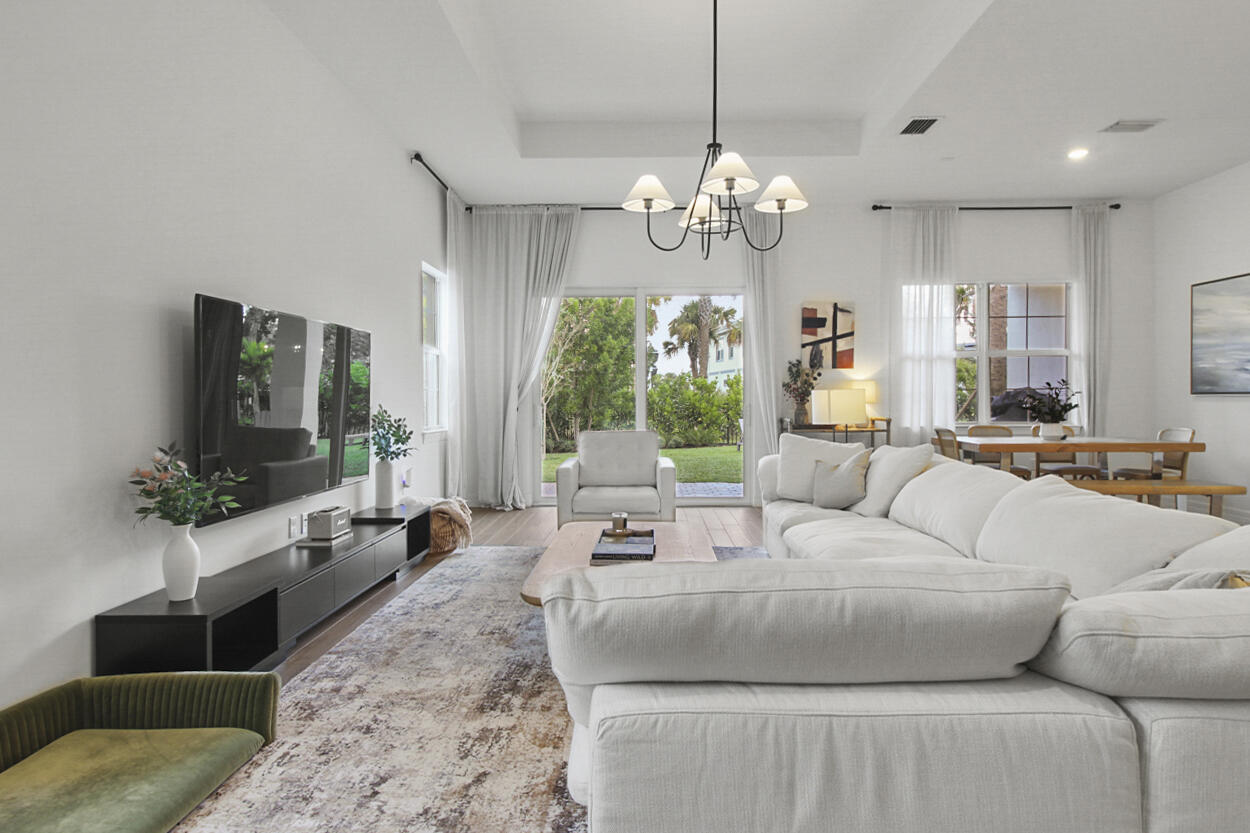 10369 Northbrook Circle