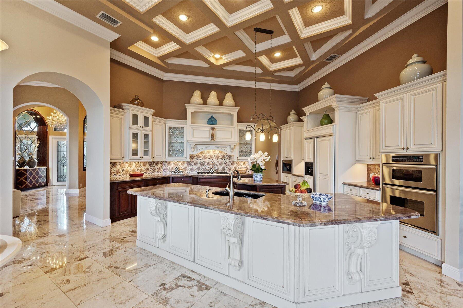 EQUESTRIAN CLUB - Residential Lease