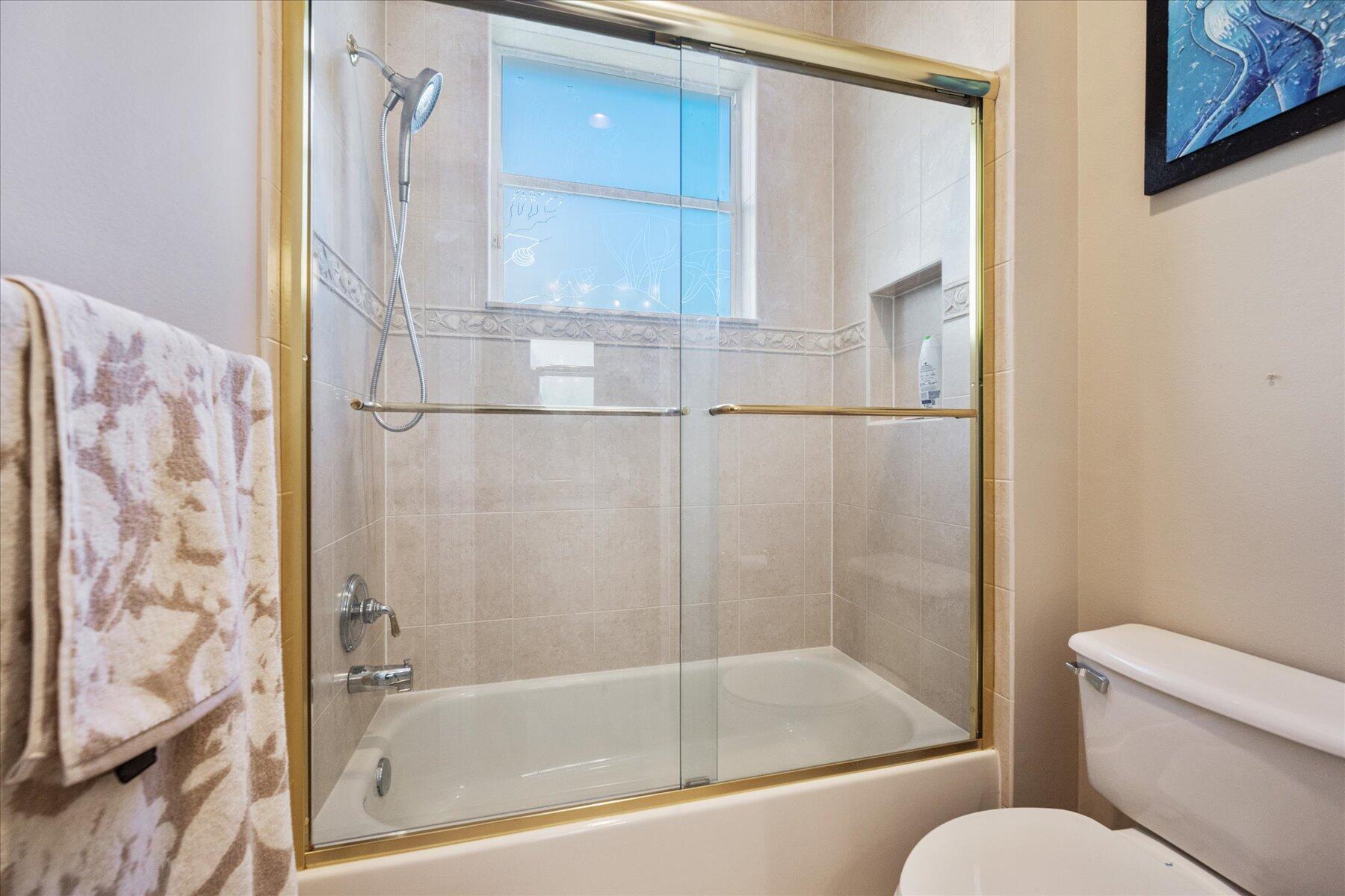 EQUESTRIAN CLUB - Residential Lease