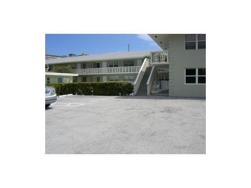 3230 NE 13 St. 208