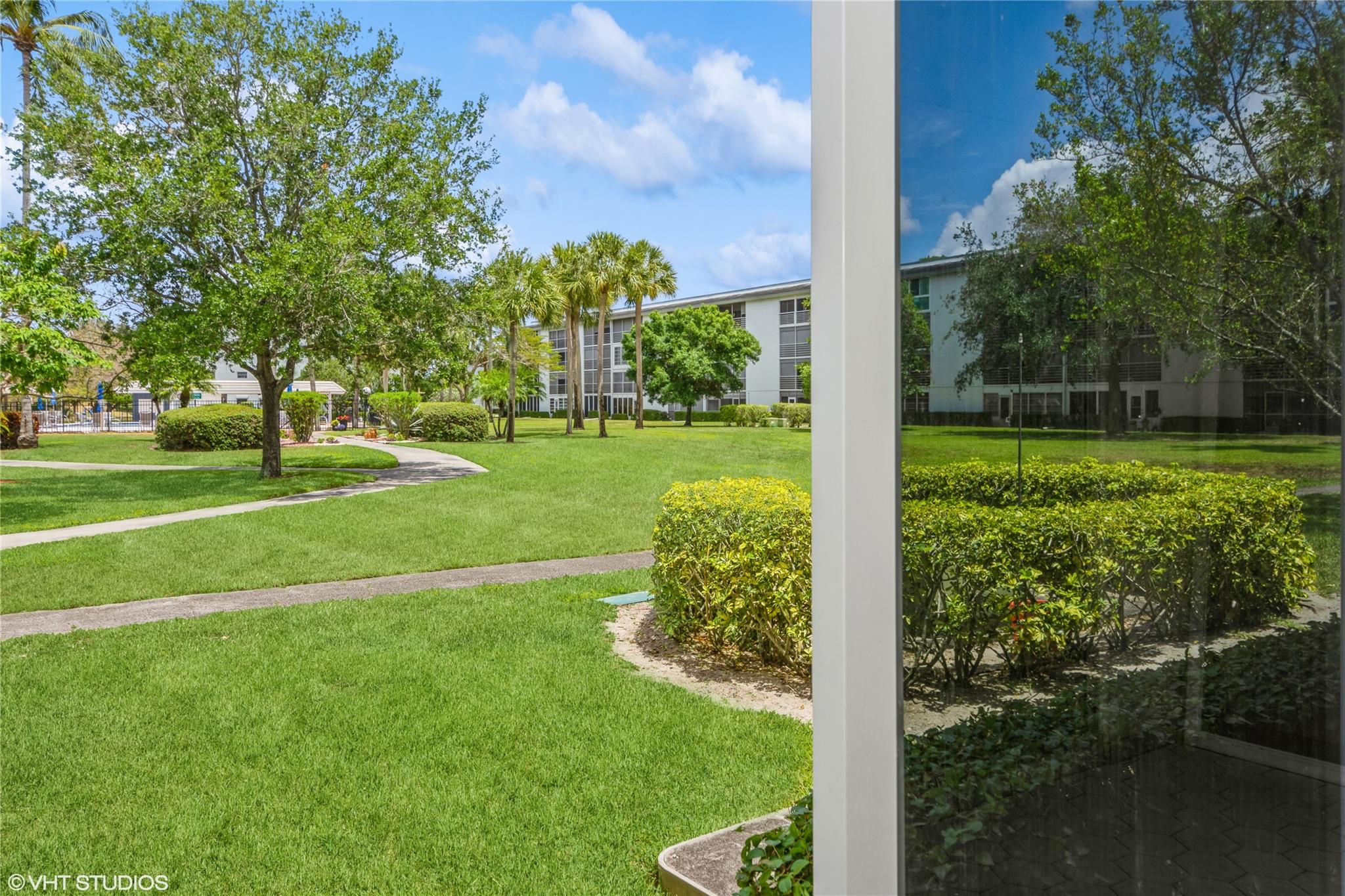 VICTORIA VILLAGE - Residential