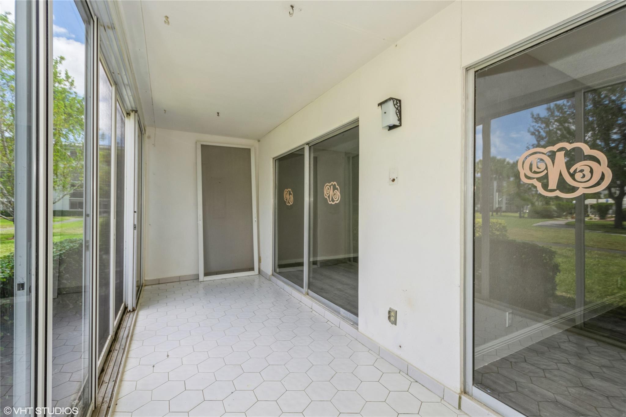 VICTORIA VILLAGE - Residential