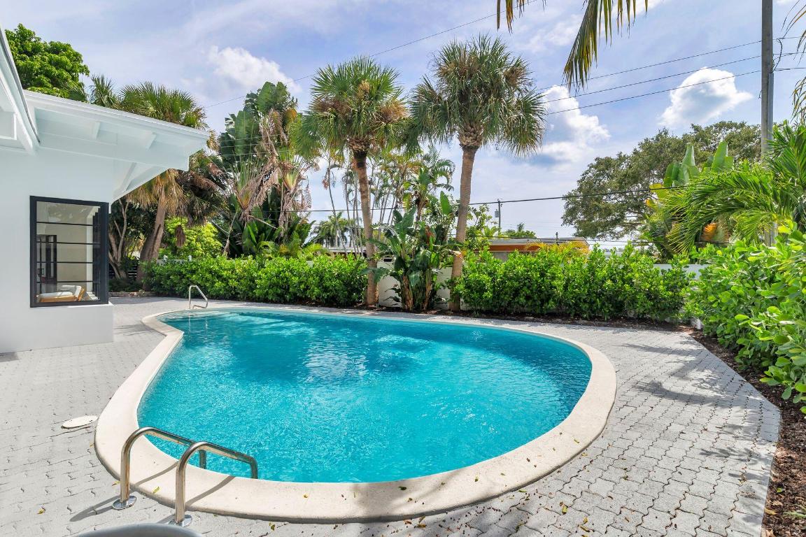 LAKE CLARKE ESTATES - Residential