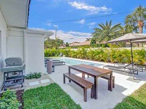 A home in Lauderdale By The Sea