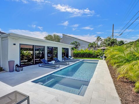 A home in Lauderdale By The Sea