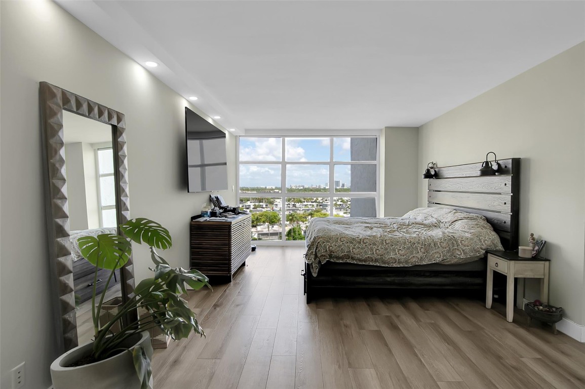 Towers of Oceanview South - Residential