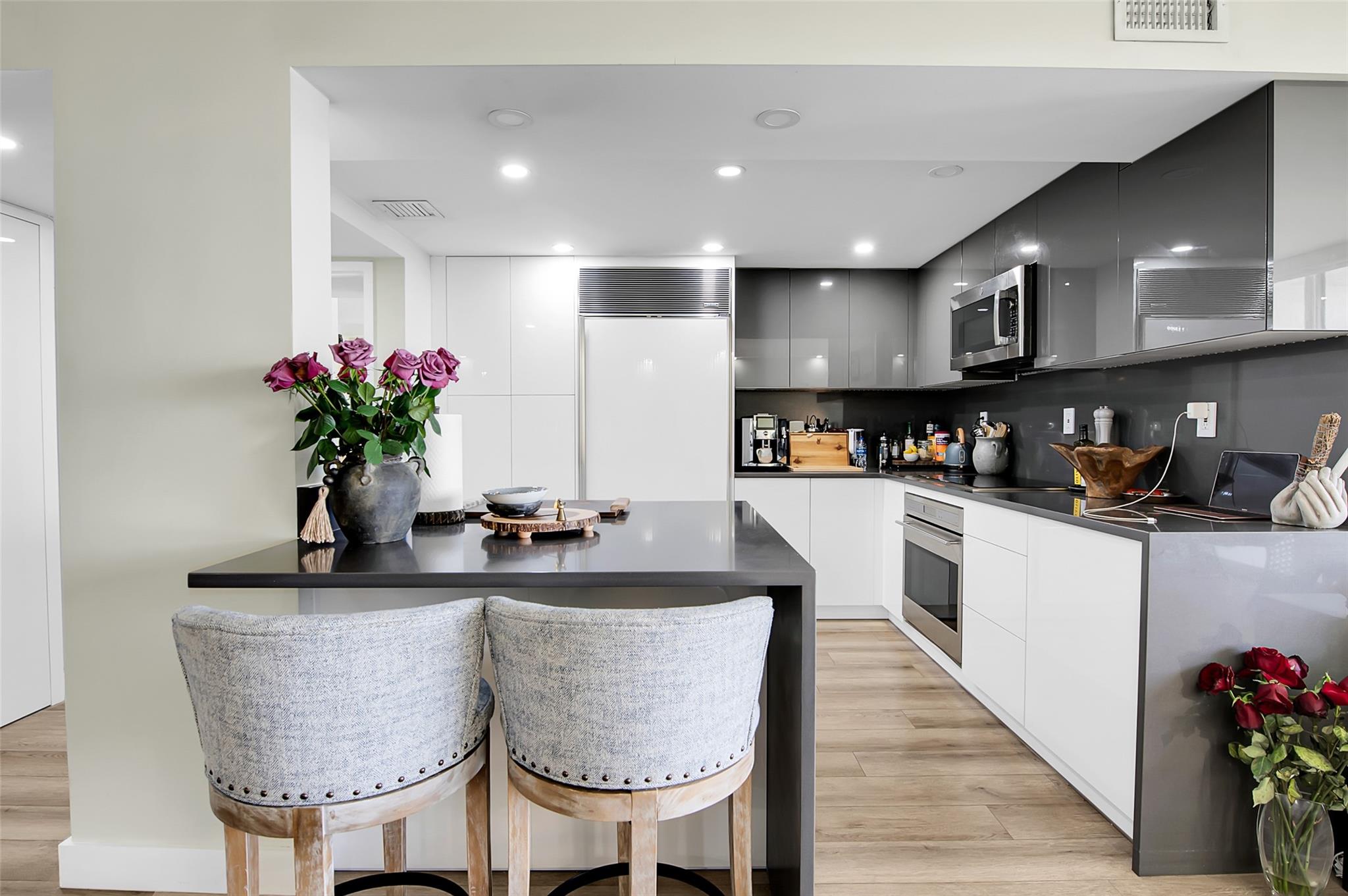 Towers of Oceanview South - Residential