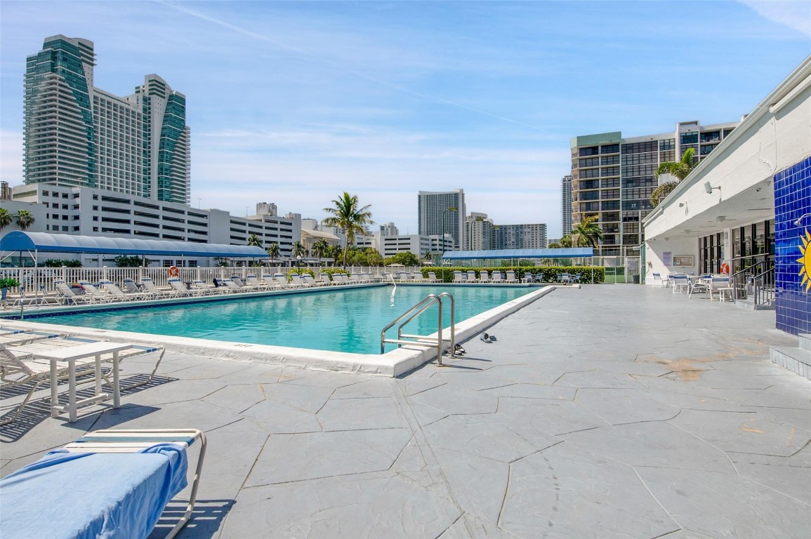 Towers of Oceanview South - Residential