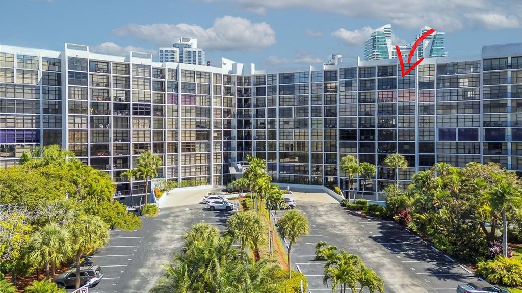 Photo of 600 Parkview Dr #1029, Hallandale Beach, FL 33009 (MLS # F10541777)