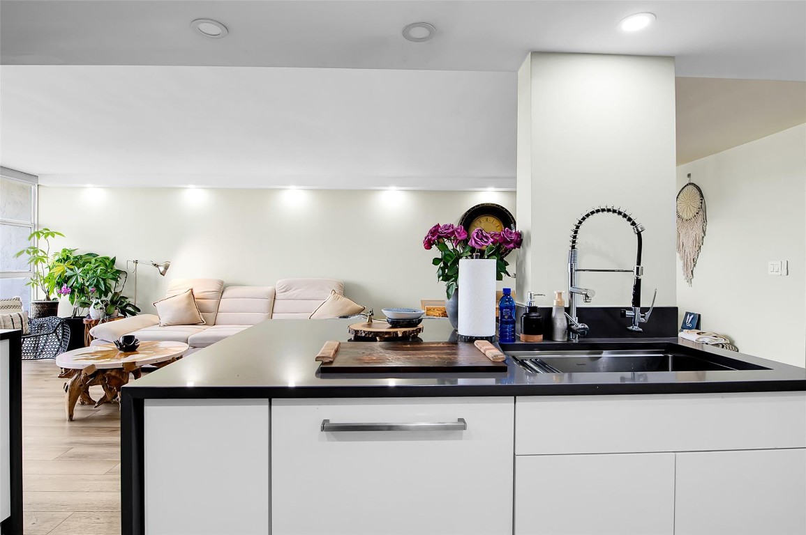 Towers of Oceanview South - Residential