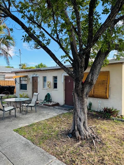 1101 N Federal Highway 3 Lake Worth Beach FL 33460