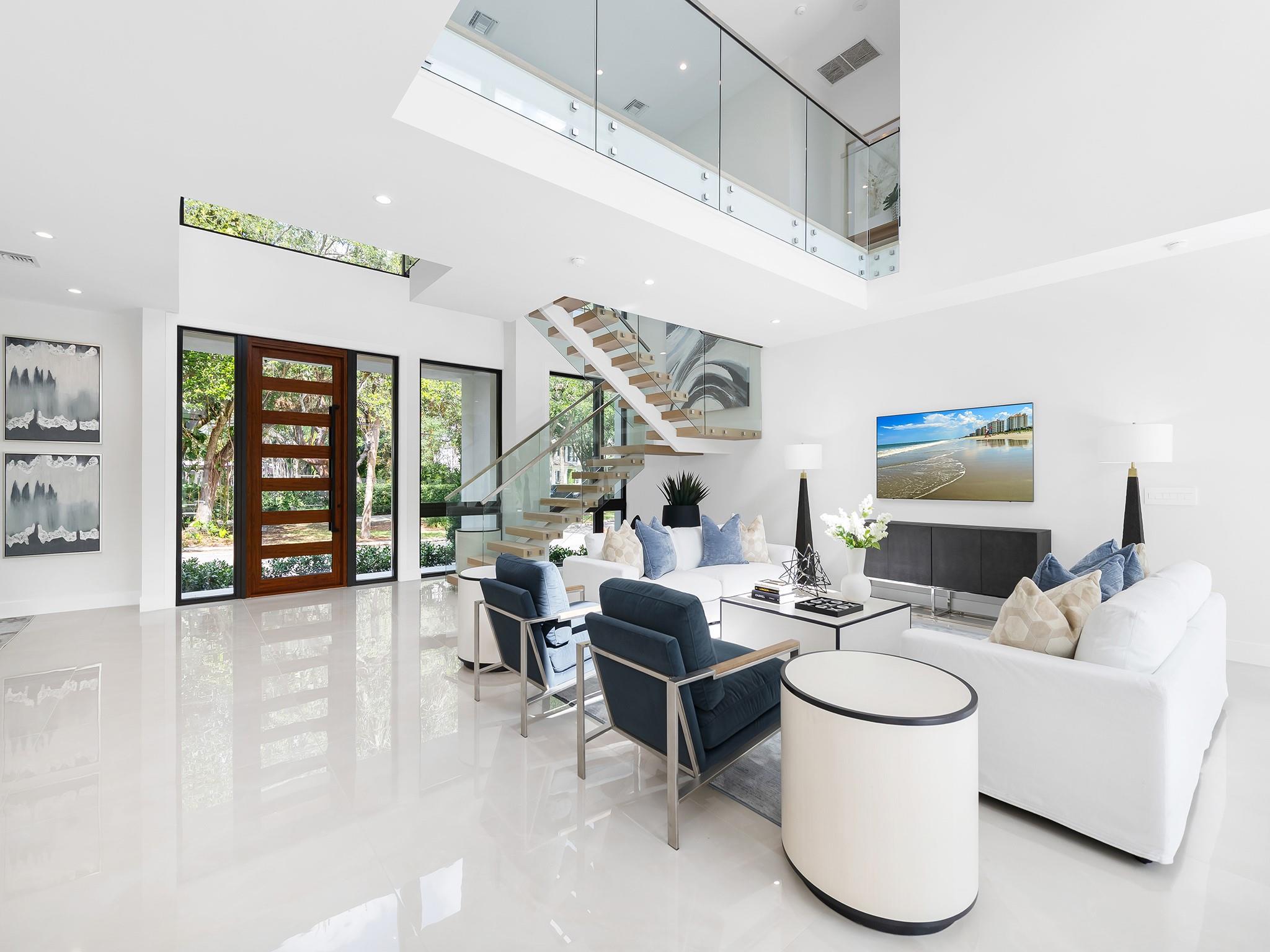 1544 Ponce De Leon Dr