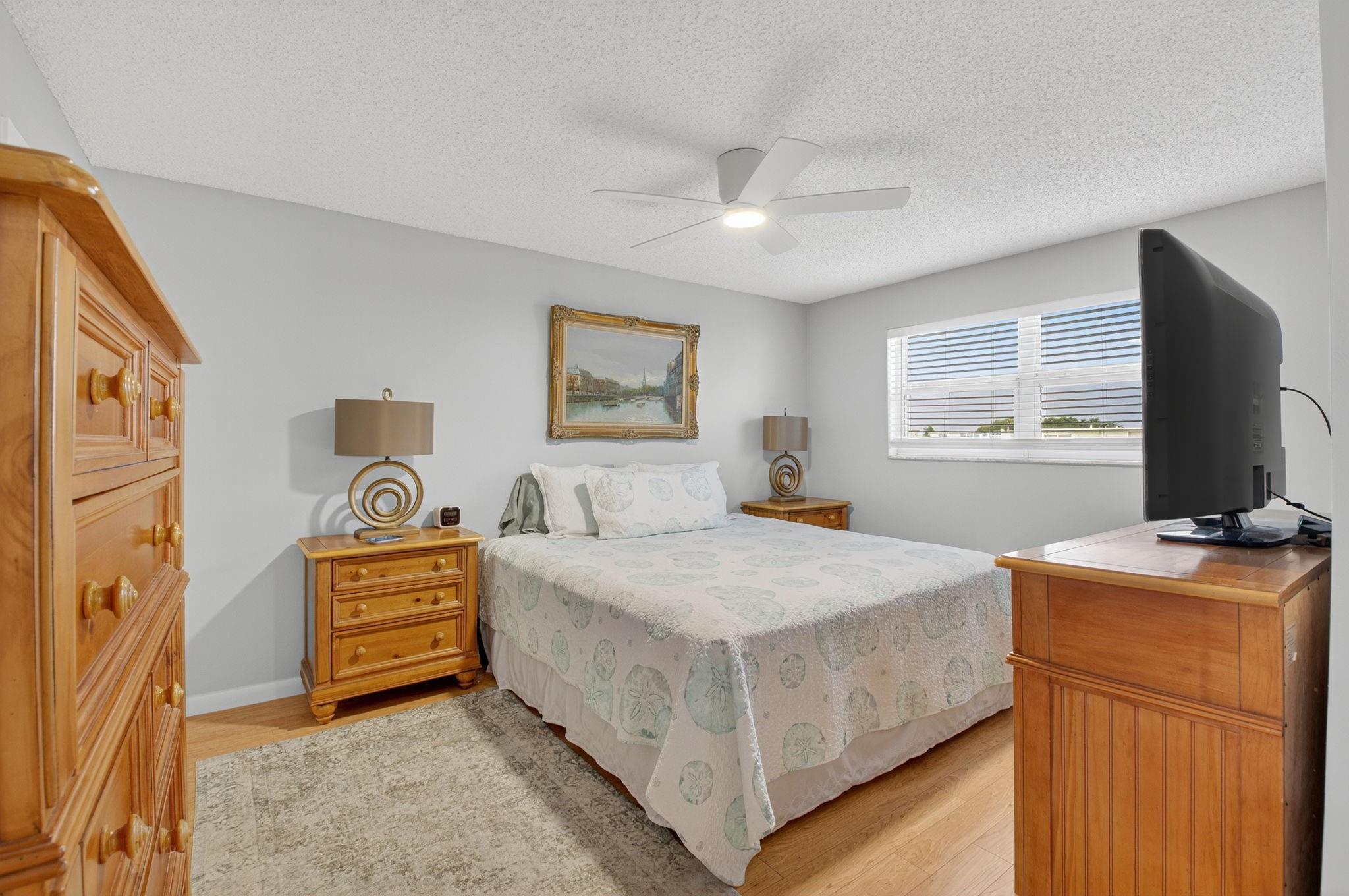 VILLAGE ROYALE - Residential