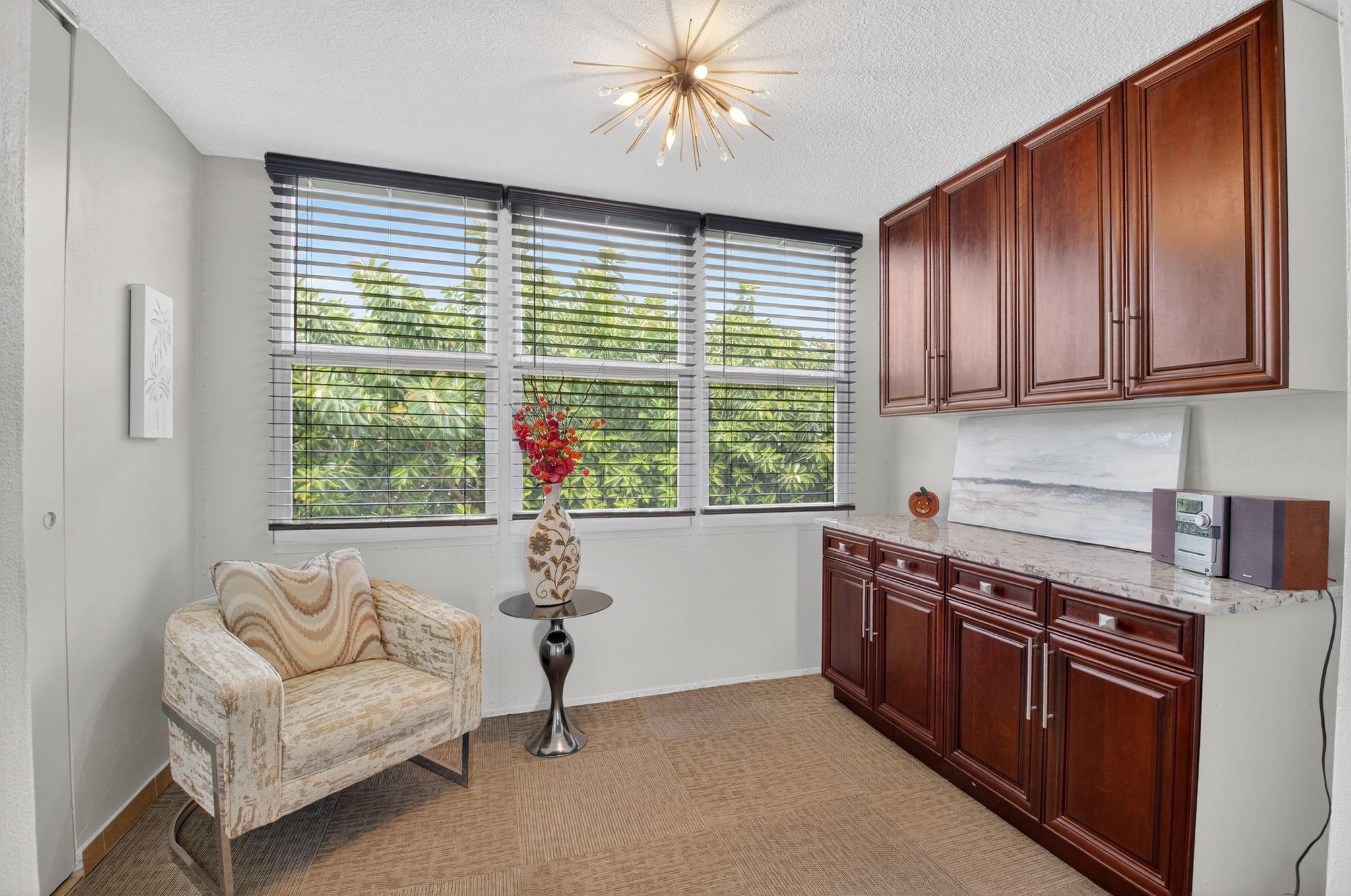 VILLAGE ROYALE - Residential