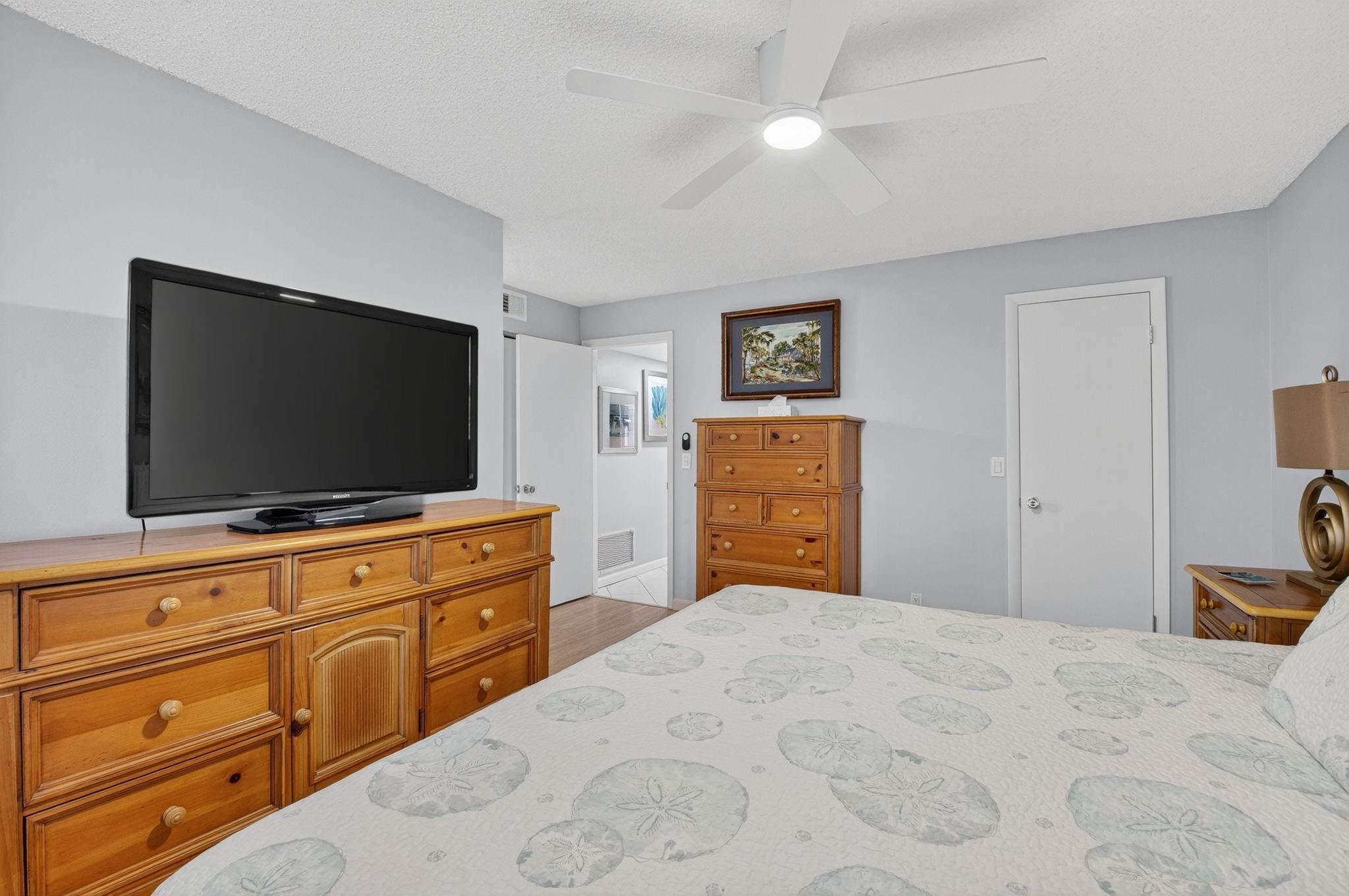 VILLAGE ROYALE - Residential