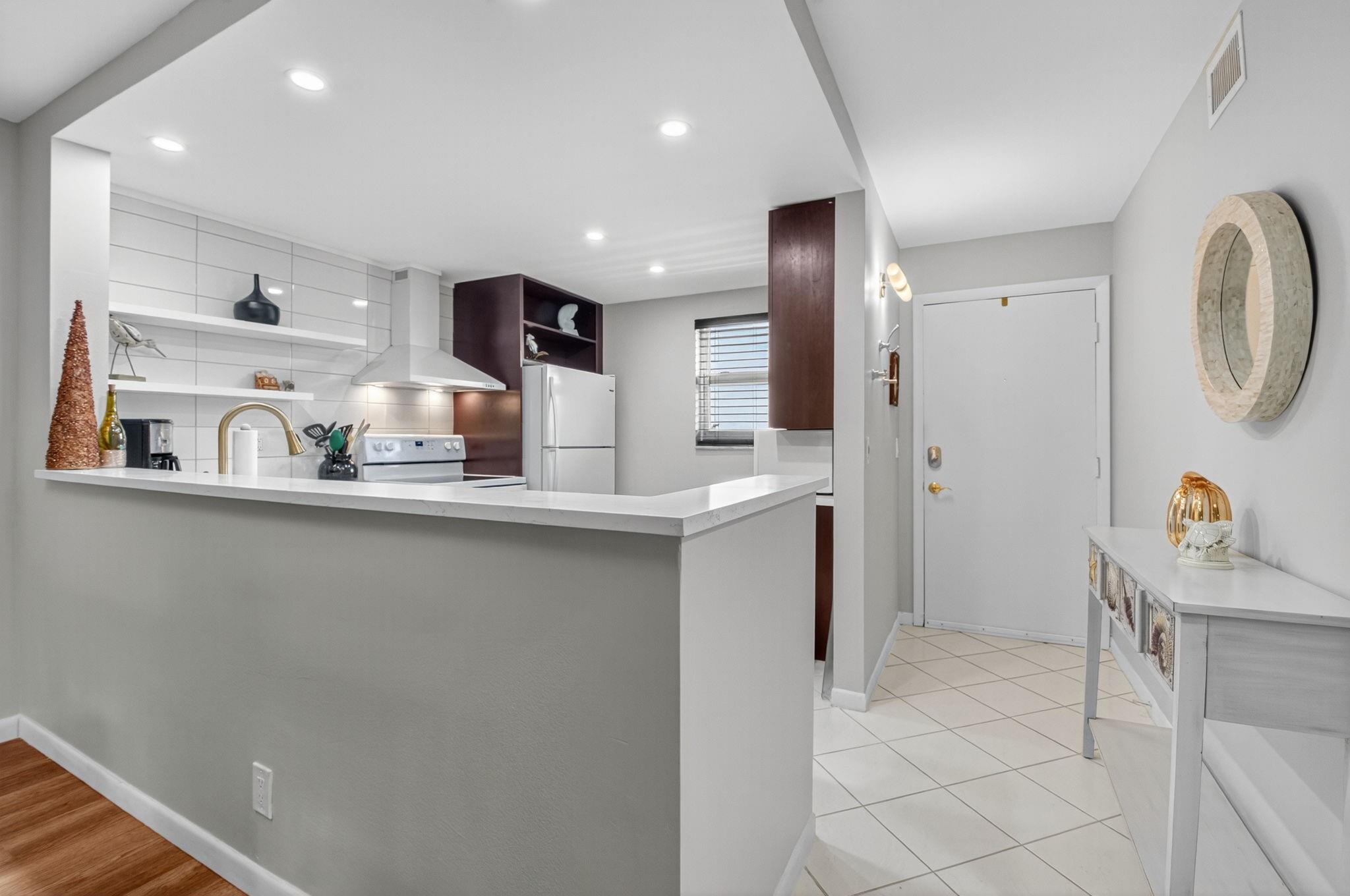 VILLAGE ROYALE - Residential