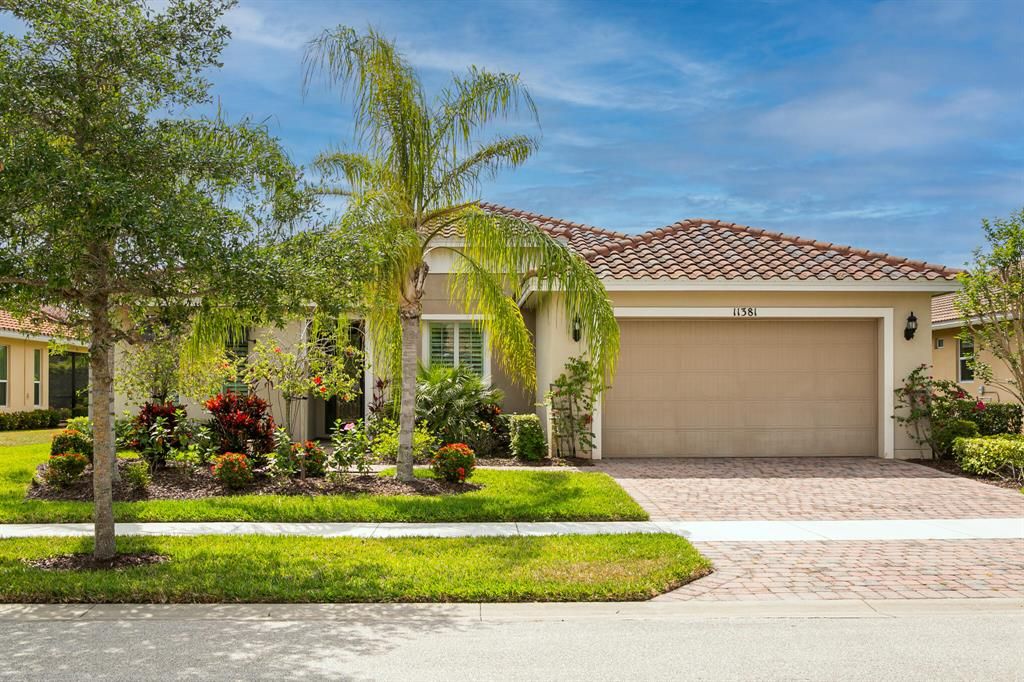 Photo of 11381 SW Aspen Lane, Port St Lucie, FL 34987 (MLS # R10875843)