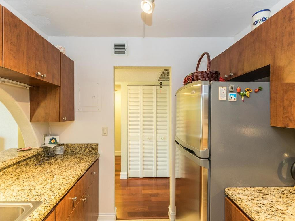 Island Club - Residential