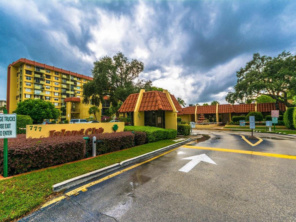 Island Club - Residential